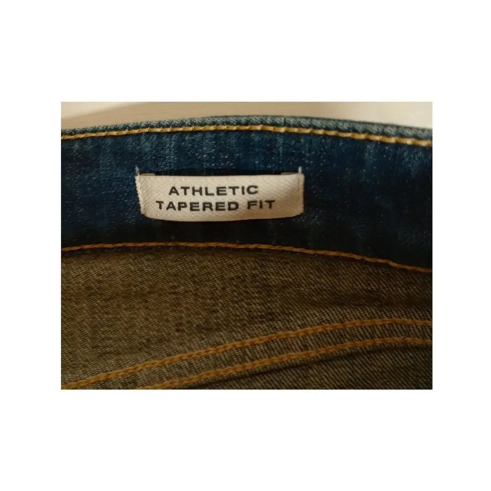 NWoT Flint and Tinder Jeans Men's 33x30 Medium Wash Athletic Tapered Fit (0983)